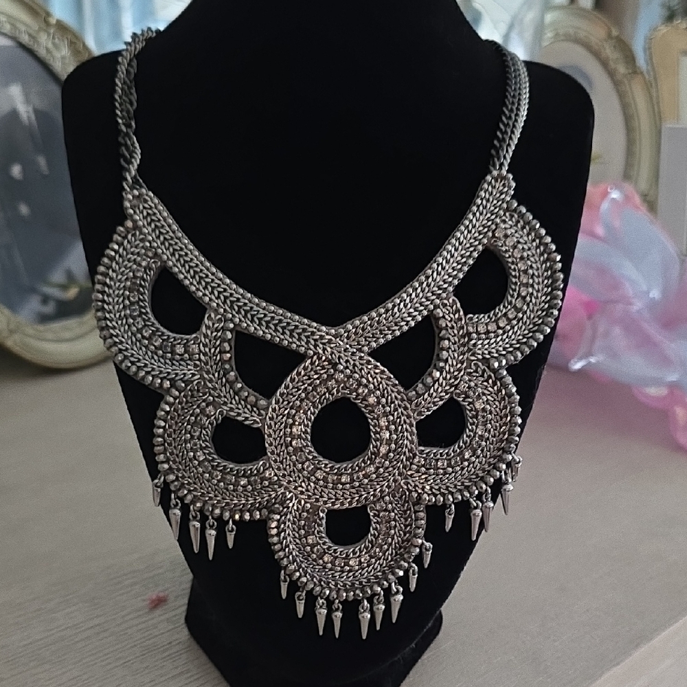 Stella & Dot Silver Intricate Statement Necklace